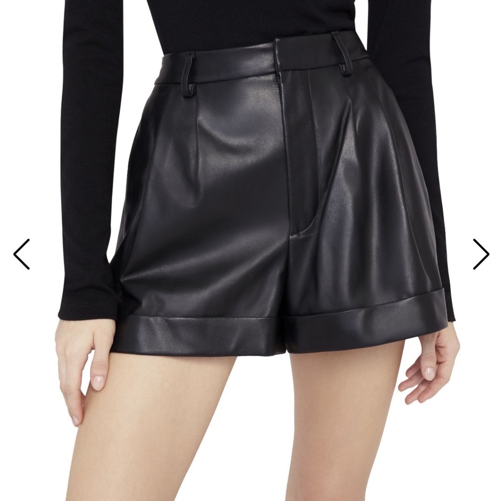 Alice + Olivia Classics Black Vegan Leather Pleated Cuffed Shorts Size 2